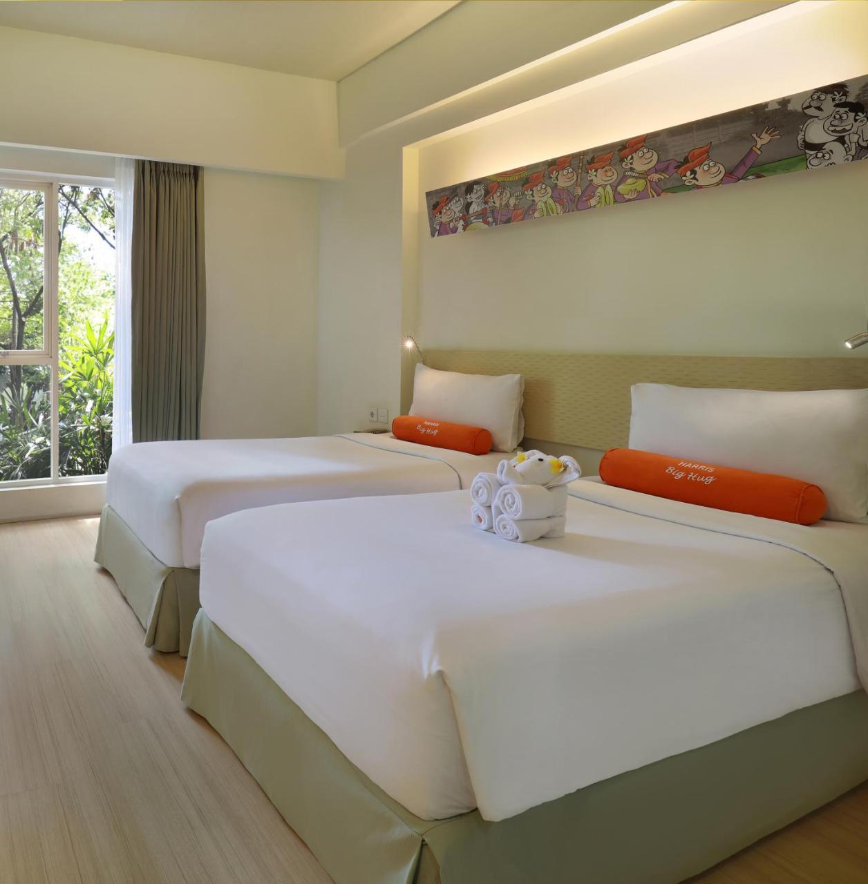 Harris Hotel & Residences Sunset Road Kuta  Exterior photo